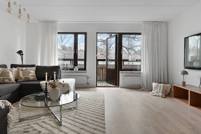 5 rum Radhus på Duettvägen 34 Östra Skogås Huddinge kommun - bild 3