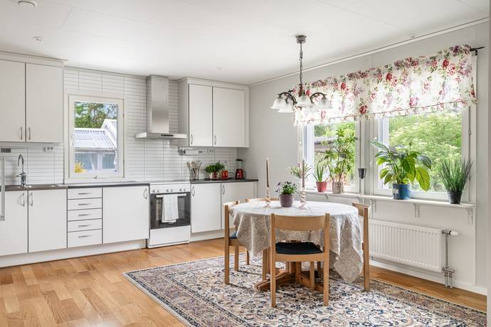 6 rum Villa på Kullängen 4B Vallentuna Vallentuna kommun - bild 3
