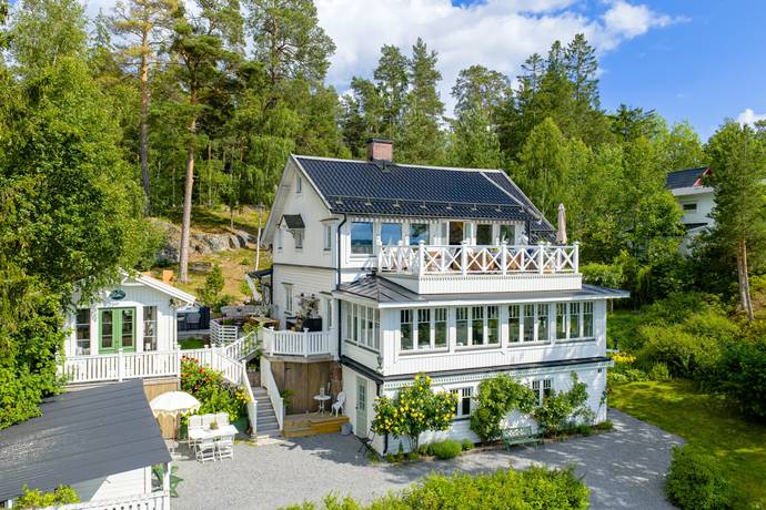 6 rum fritidshus på Högbovägen 1 Ljusterö-Linanäs, Österåkers kommun - bild 3