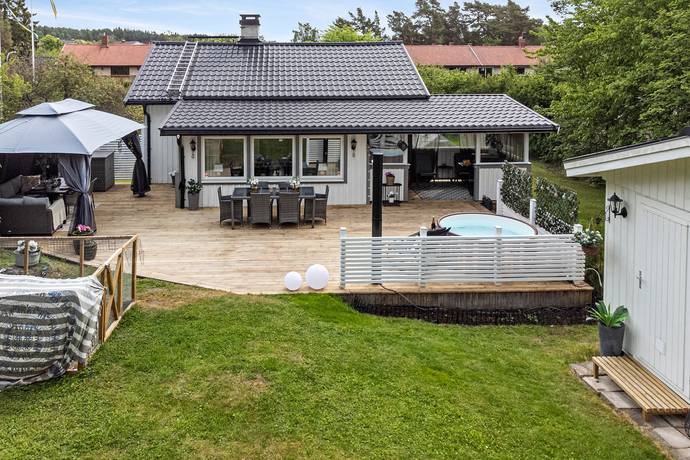 5 rum villa på Lärarvägen 9 Gamla Bro, Upplands-Bro kommun - bild 2