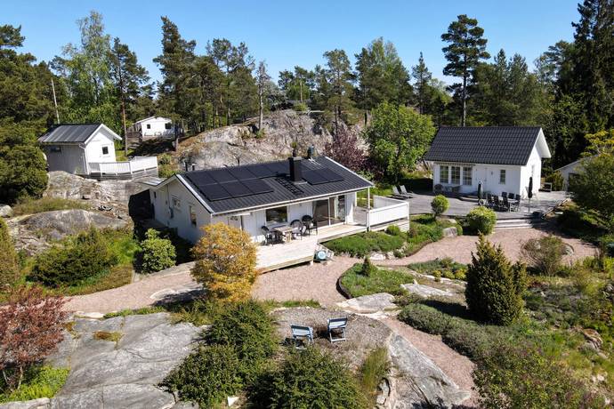 7 rum fritidshus på Saxarfjärdsvägen 9 Ljusterö-Kårnäs, Österåkers kommun - bild 2