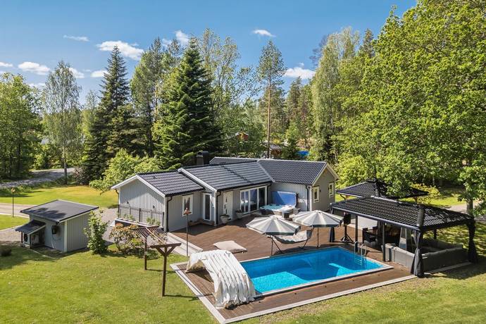5 rum vinterbonat fritidshus på Orrvägen 5 Kalkudden, Strängnäs kommun - bild 1