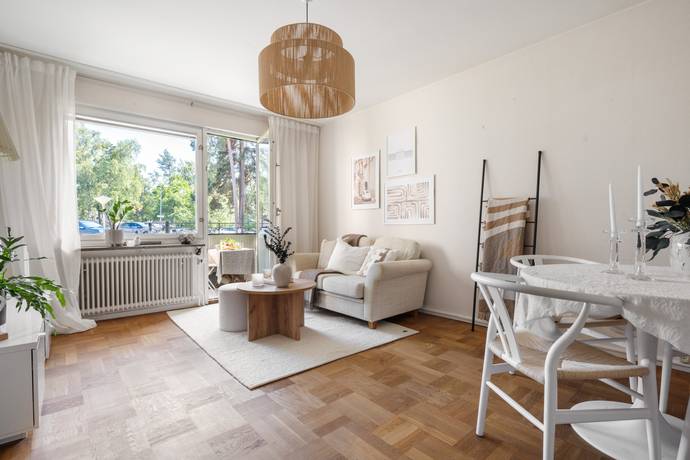 lägenhet på Mårdstigen 21 Bergshamra, Solna kommun - bild 1