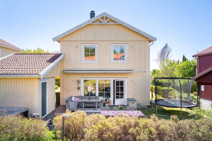 5 rum villa på Ekorrvägen 18 Ulvhäll, Strängnäs kommun - bild 2