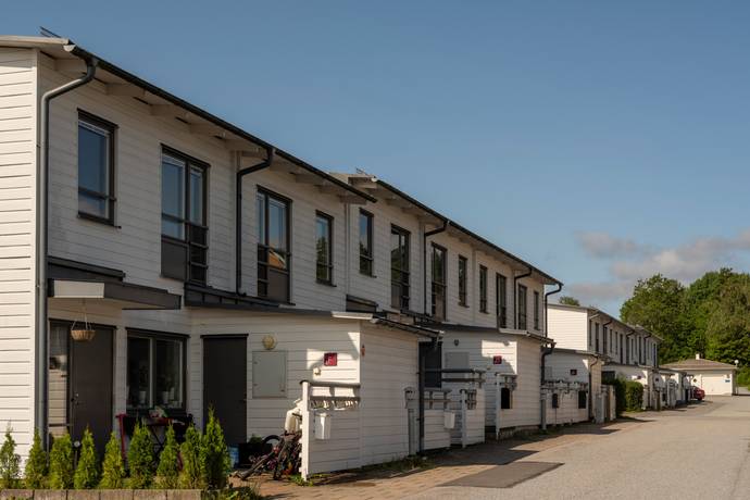 4 rum radhus på Lantgårdsvägen 4E Viby, Sollentuna kommun - bild 1