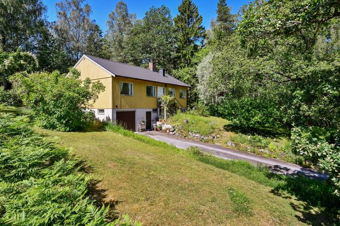 5 rum villa på Vattenverksvägen 23 Åkerstorp, Österåkers kommun - bild 1