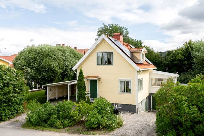 5 rum villa på Västra Radiogatan 7 Skönsmon, Sundsvalls kommun - bild 2