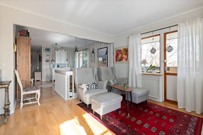 6 rum Villa på Runnavägen 42 Runna Kungsörs kommun - bild 12