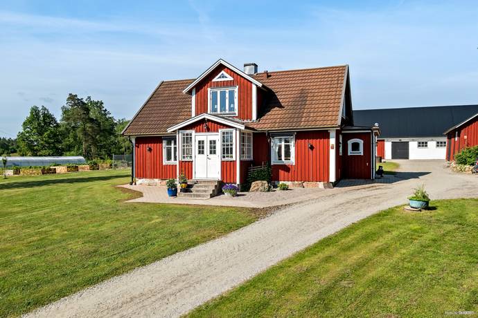 5 rum gård/skog på Norrtorpa Linnéaholm 1 Annerstad, Ljungby kommun - bild 1