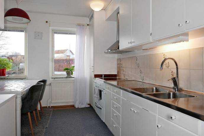 3 rum Lägenhet på Årjängsgatan 1A  Centralt Åmåls kommun - bild 2