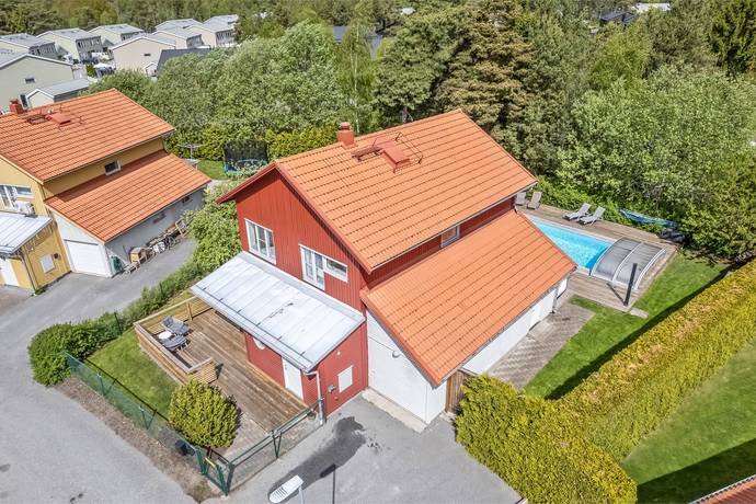6 rum Villa på Lärksoppsvägen 29 Kungsängen - Norrboda Upplands-Bro kommun - bild 10