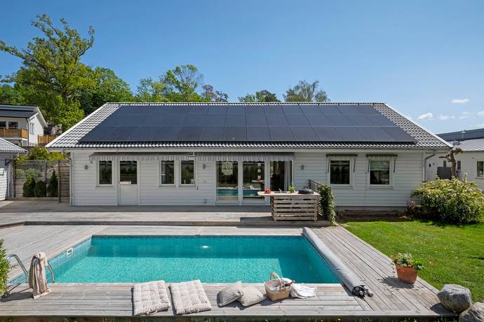6 rum villa på Solhemsvägen 1C Ekerö / Träkvista, Ekerö kommun - bild 1