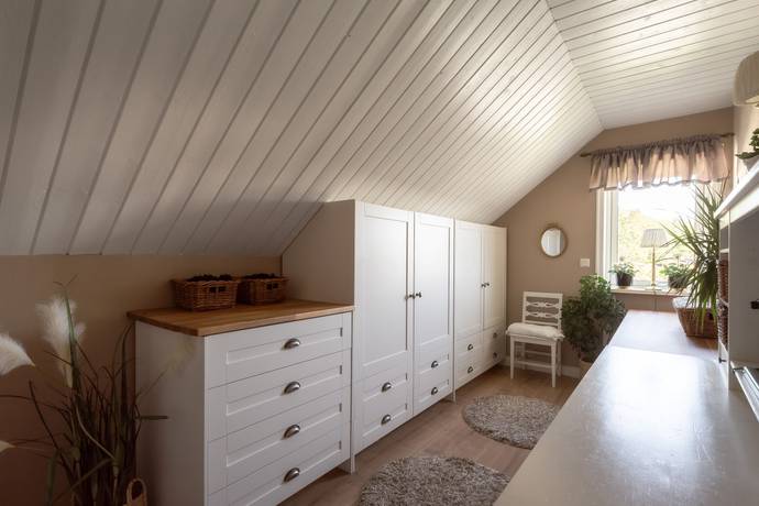 10 rum Villa på Rödklintsgatan 11 Nya Hjärsta Örebro kommun - bild 38