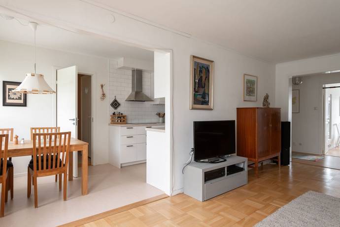 5 rum Radhus på Ronnebygatan 55 Adolfsberg-Brunnsgärdet Örebro kommun - bild 19