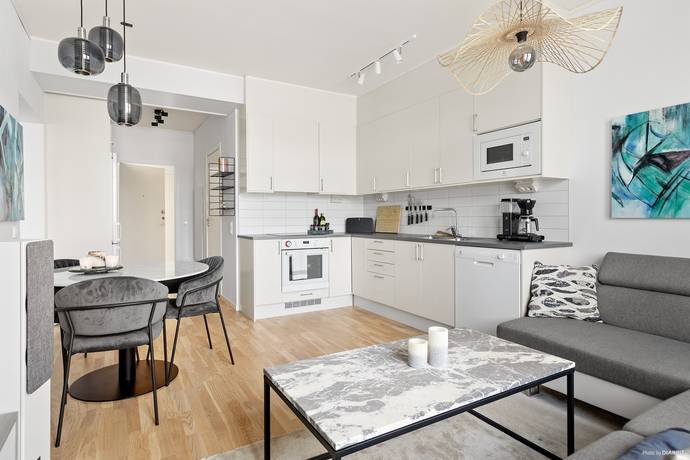 3 rum lägenhet på Hägerneholmsvägen 7b Hägerneholm, Arninge-Ullna, Täby, Täby kommun - bild 2