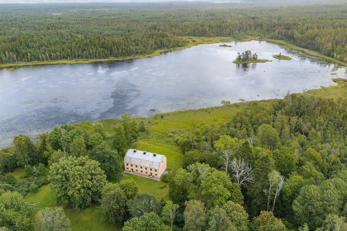 13 rum villa på Skogaholm 546 Skogaholm, Hallsbergs kommun - bild 1