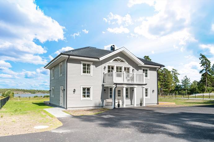 6 rum villa på Smidövägen 15A Bro/Smidö, Upplands-Bro kommun - bild 1