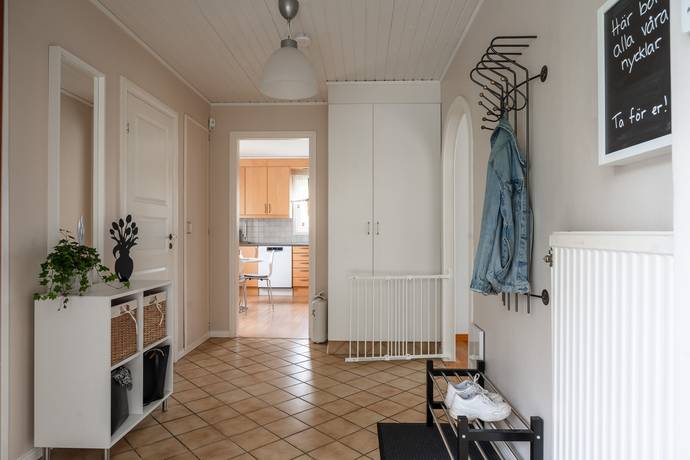 6 rum villa på Egnahemsvägen 27 Norrahammar , Jönköpings kommun - bild 3