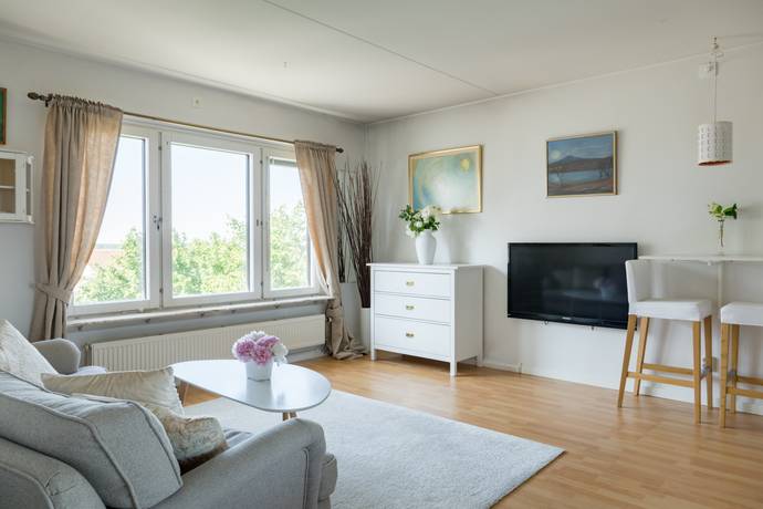 2 rum lägenhet på Mjölnerbacken 14 Rissne, Sundbybergs kommun - bild 1