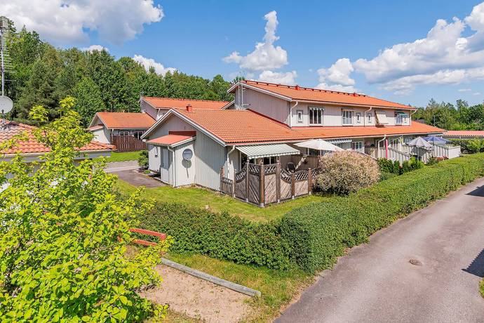 2 rum radhus på Fridhemsvägen 4F Flen, Flens kommun - bild 1