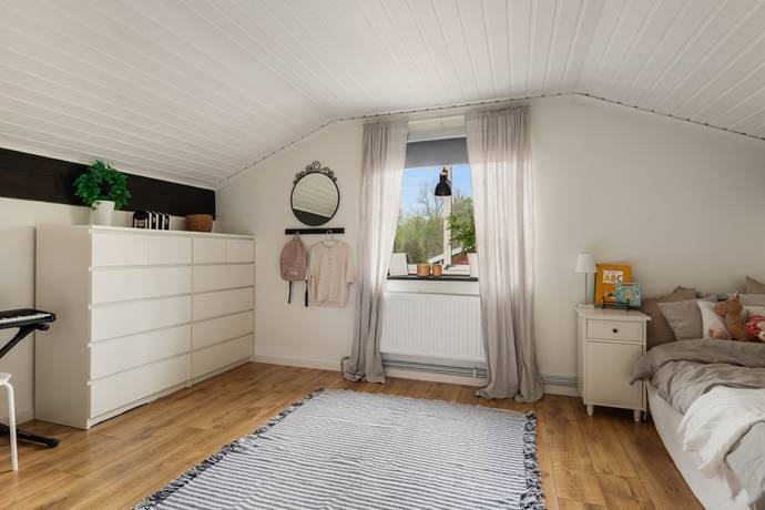 7 rum Villa på Gamla Köpingsvägen 26 Kungs Barkarö Kungsörs kommun - bild 35