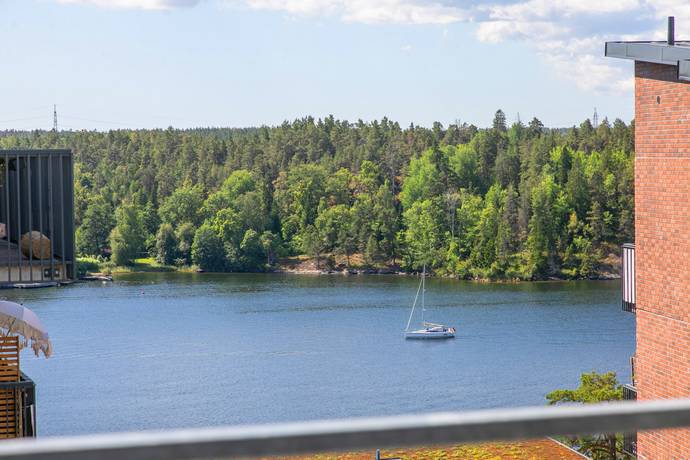 5 rum lägenhet på Tollareslingan 1 Tollare, Nacka kommun - bild 1