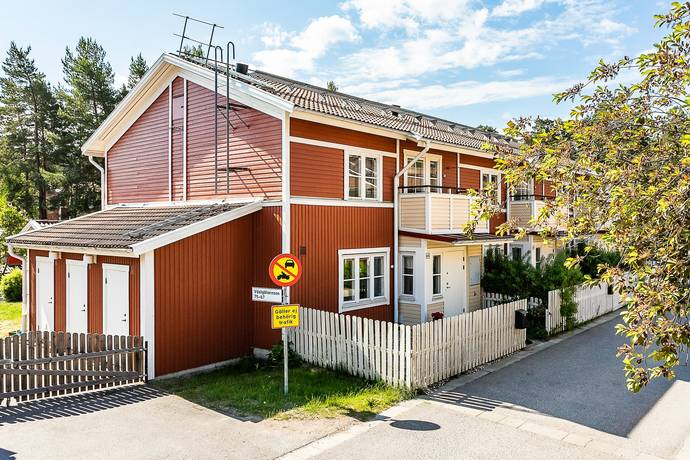 5 rum radhus på Västgötaresan 65 Sävja, Uppsala kommun - bild 1