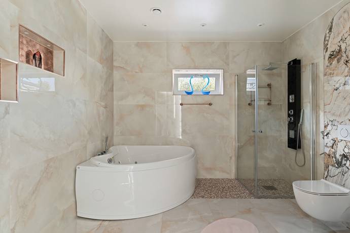 365 m² Villa på Järpvägen 24 Järfälla kommun - bild 33