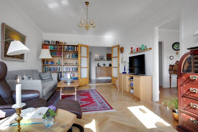3 rum lägenhet på Karl Gustavsgatan 2B Centralt, Uddevalla kommun - bild 2