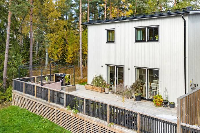 Hälleborgsgatan 16B, Alsike, Knivsta kommun