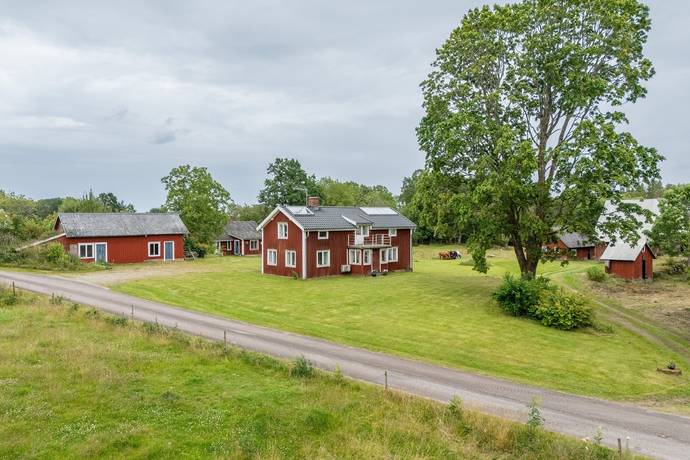 5 rum gård/skog på Håringe 22 Bolmsö, Ljungby kommun - bild 1