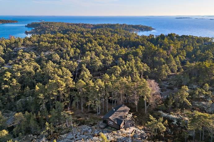 4 rum fritidshus på Sandhamn Skarp-Runmarn 234 Skärgården, Värmdö kommun - bild 2