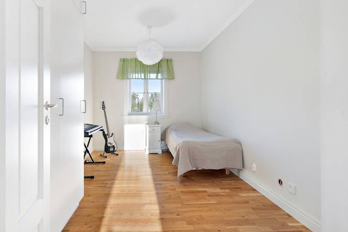 7 rum Villa på Almungevägen 104 Norrsunda-Skånela Upplands Väsby kommun - bild 54