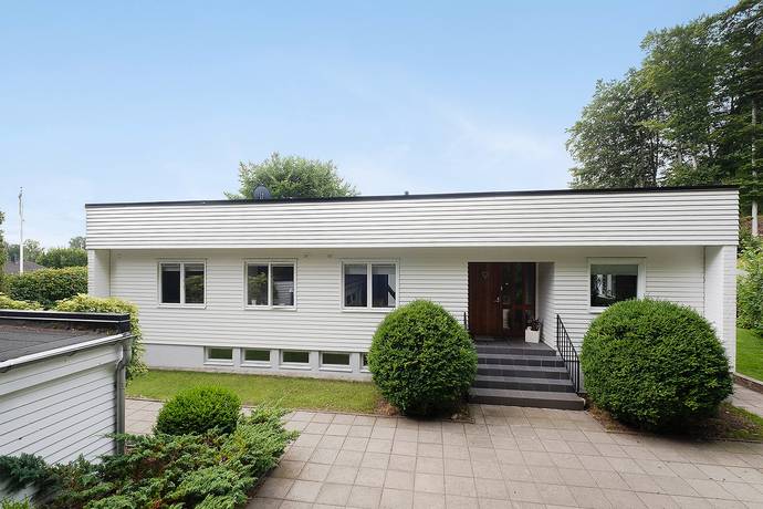 5 rum villa på Klöxhultsvägen 2 Klöxhult, Älmhults kommun - bild 1