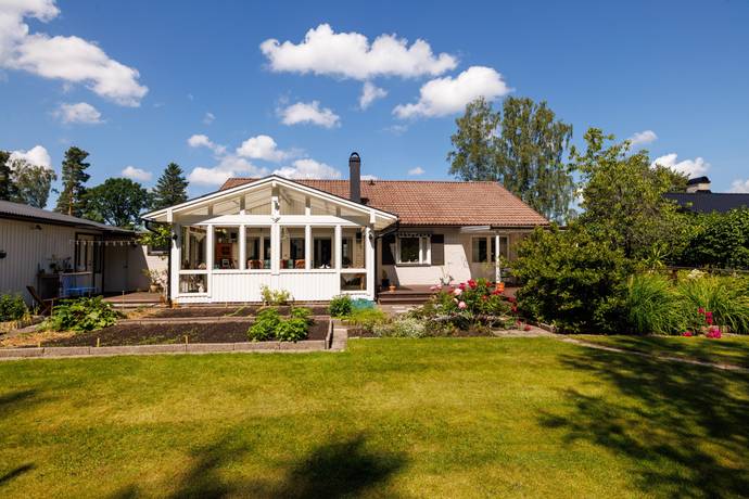 5 rum villa på Karlslundsvägen 10 Via, Kumla kommun - bild 3