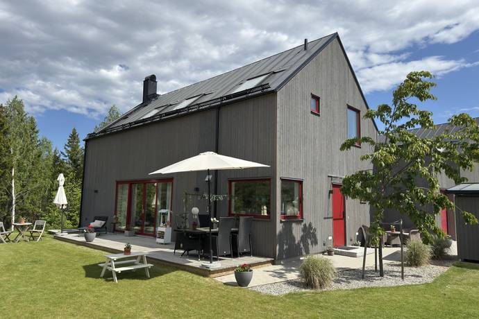 5 rum villa på Ordslingan 25 Södra Hemlingby, Gävle kommun - bild 1