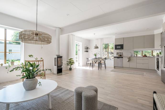 7 rum villa på Sandhamnsvägen 4 Centrala Nynäshamn, Nynäshamns kommun - bild 4