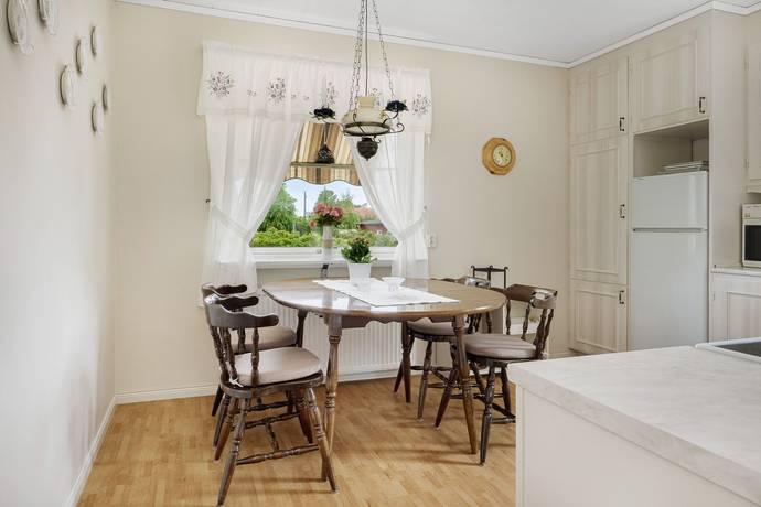 3 rum villa på Humlevägen 5 Kumla Kyrkby, Sala kommun - bild 3
