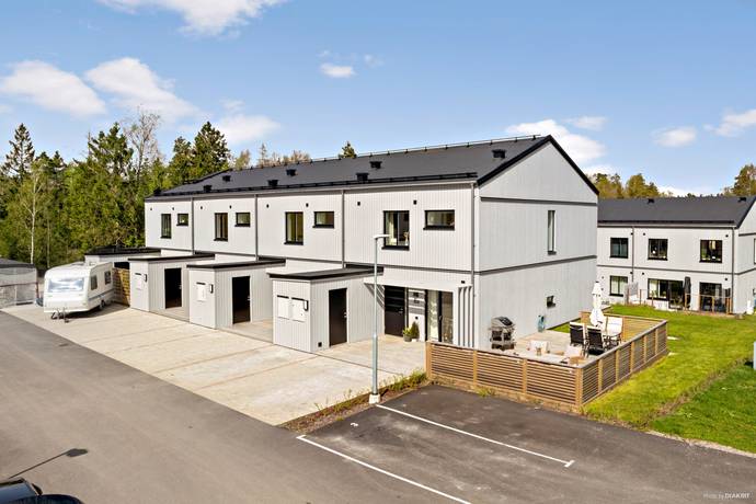 4 rum Radhus på Råbockevägen 8D Sjölanda Trollhättans kommun - bild 25