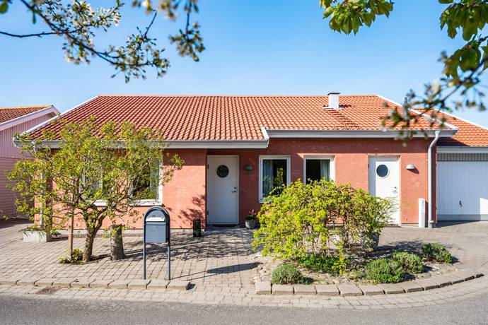 4 rum villa på Trollsländegatan 26 Bunkeflostrand, Malmö kommun - bild 1