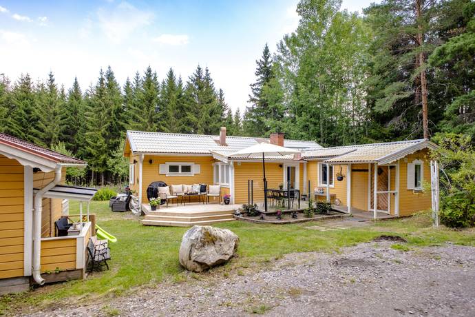 2 rum fritidshus på Henstavägen 21 Eskilstuna, Eskilstuna kommun - bild 1