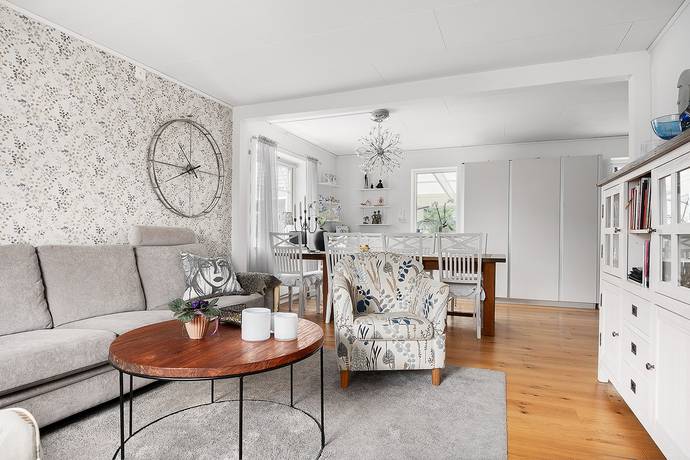 9 rum Villa på Trebackalånggatan 13, Hasselvägen 1A, Hasselvägen 1B Hässleholm - Ekedal Hässleholms kommun - bild 13