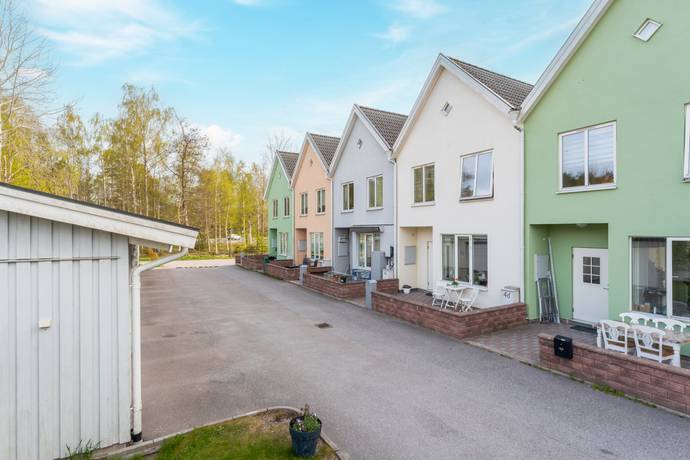 6 rum radhus på Herrhagsvägen 4D Arnö, Nyköpings kommun - bild 3