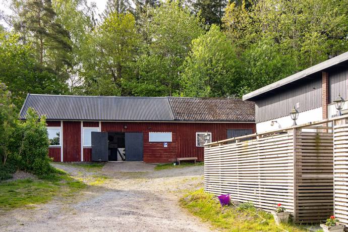 4 rum gård med jordbruk på Häljeröd 170 Häljeröd - Romelanda, Kungälvs kommun - bild 3