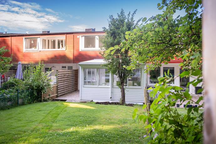 5 rum radhus på Tornväktaregatan 22F Utby, Göteborgs kommun - bild 1