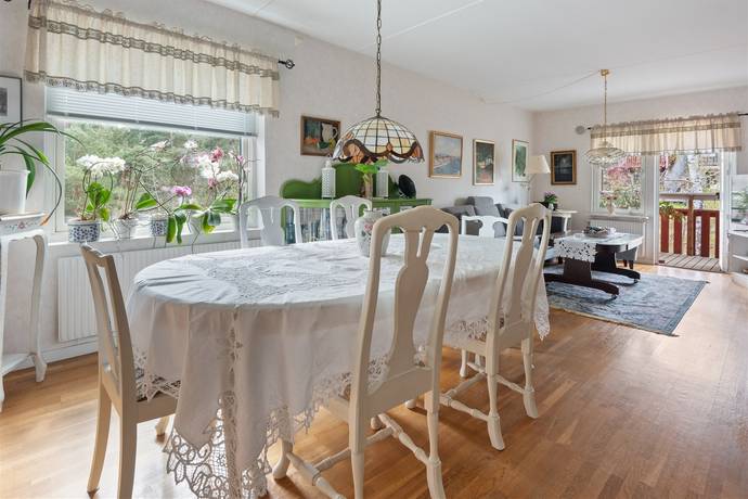 5 rum radhus på Björkholmsvägen 208 Östra Orminge, Nacka kommun - bild 4