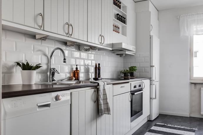 2 rum lägenhet på Kyrkvärdsvägen 10 Almby, Örebro kommun - bild 1