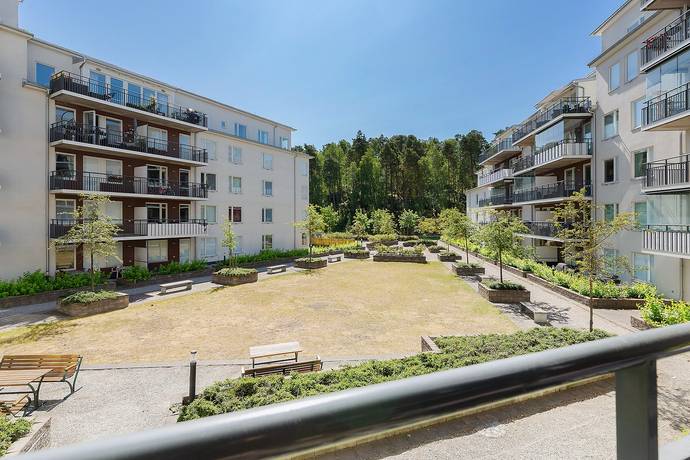 4 rum lägenhet på Gustav III:s Boulevard 139 Frösunda, Solna kommun - bild 2