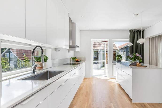 6 rum Villa på Åkerbyslingan 6 Stallarholmen-Sundby Strand Strängnäs kommun - bild 3