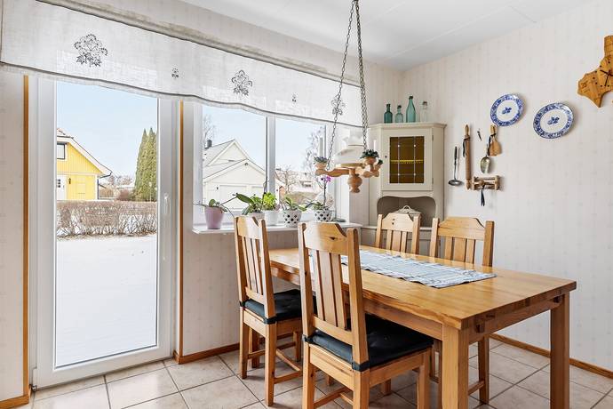 5 rum Villa på Malvavägen 19 Hälltorp  Hammarö kommun - bild 8